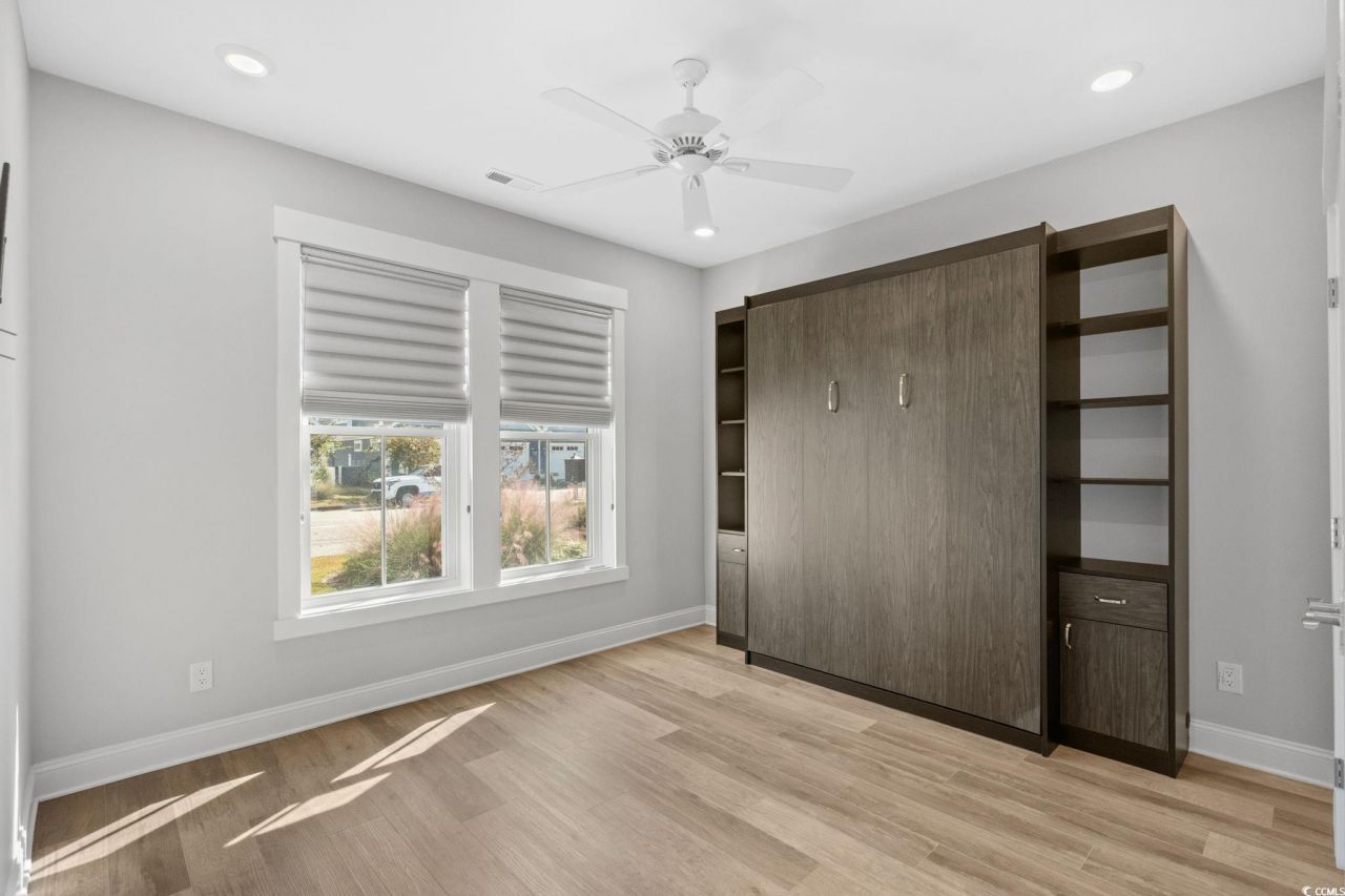 889 Hillmoore Ct. Photo 22