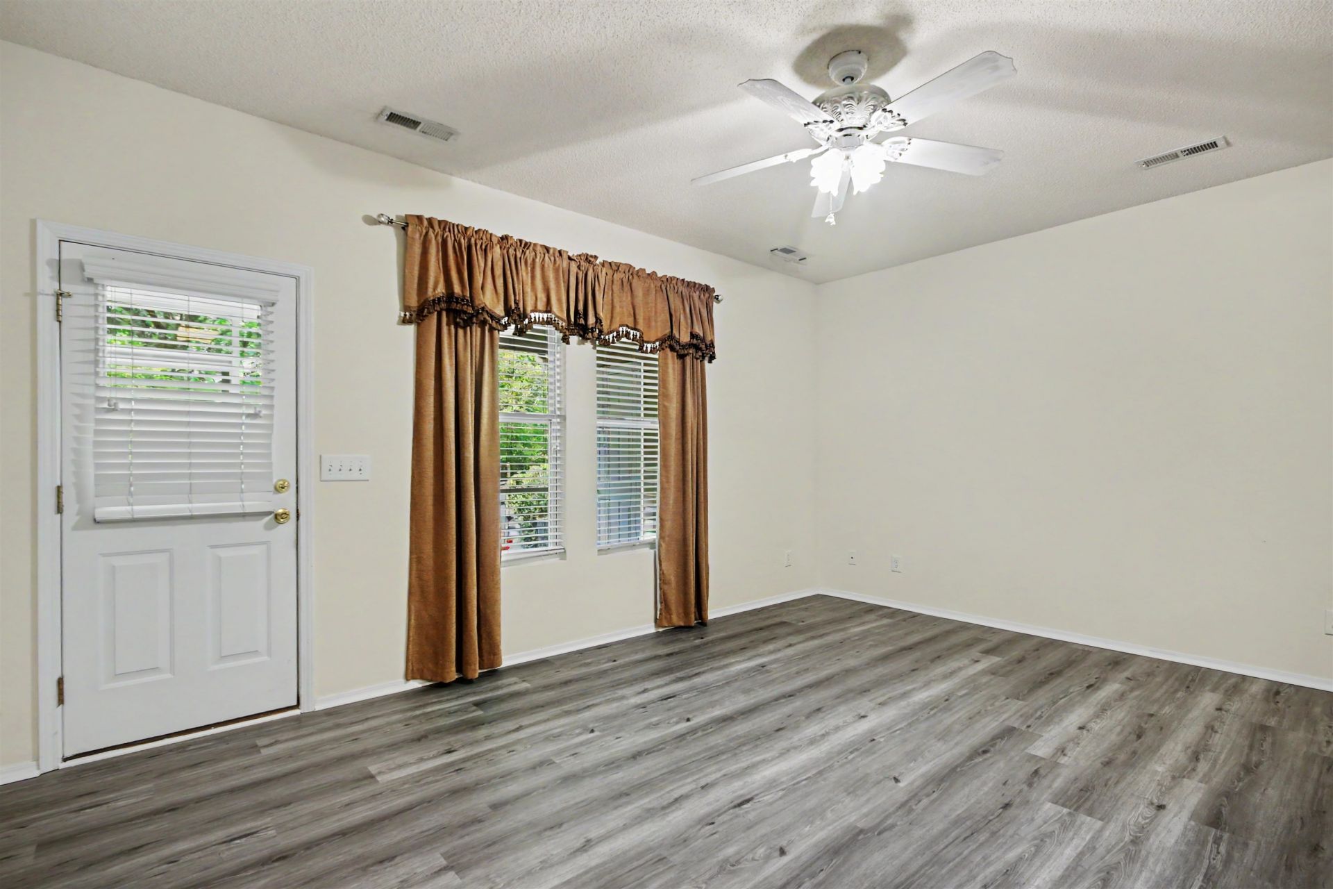 113 Olde Town Way Photo 12