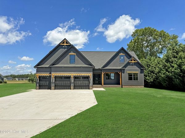 2224 Yawl Street, Elizabeth City, NC 27909