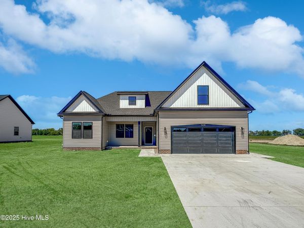 2111 Staysail Drive, Elizabeth City, NC 27909