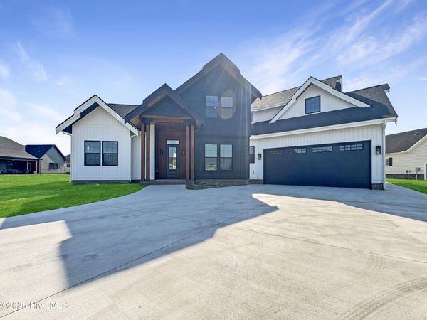 1111 Staysail Drive, Elizabeth City, NC 27909
