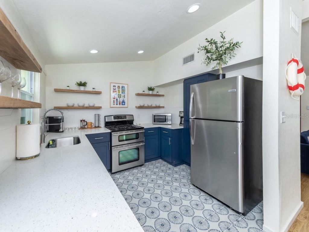 2933 Michigan Street, Sarasota, FL 34237 Photo