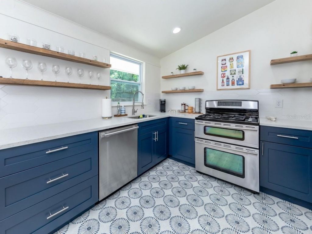 2933 Michigan Street, Sarasota, FL 34237 Photo