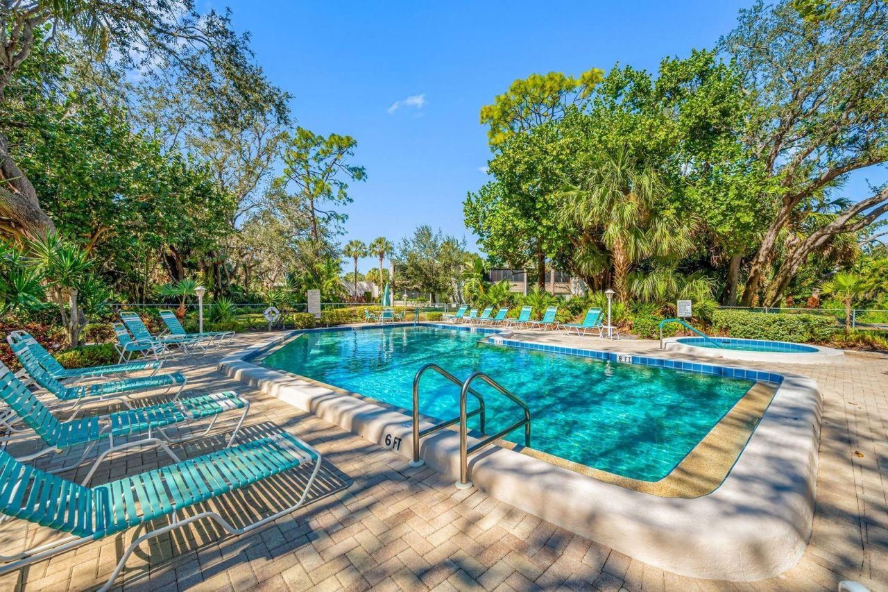 703 Oakview Drive, Unit 703, Bradenton, FL 34210 Photo