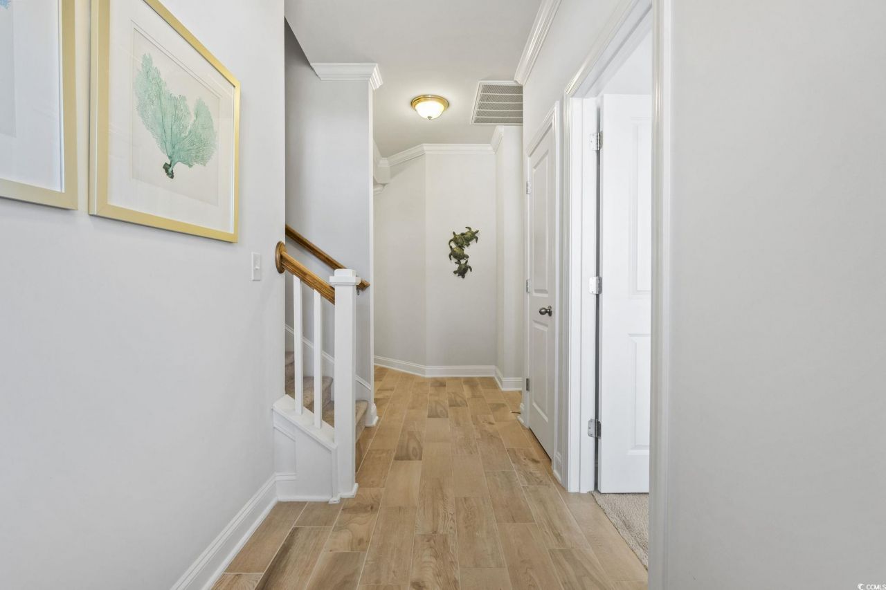 122 Parmelee Dr. Photo 4