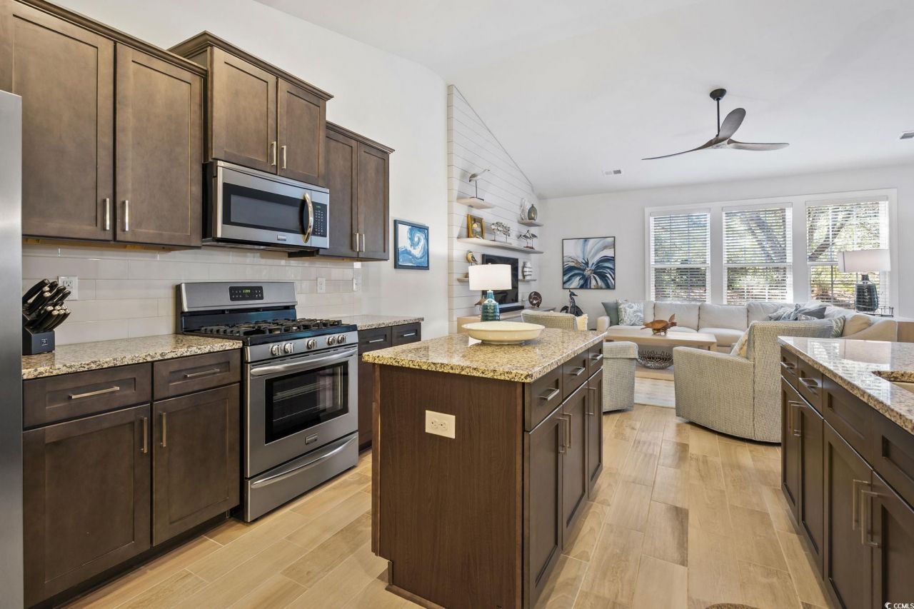 122 Parmelee Dr. Photo 9