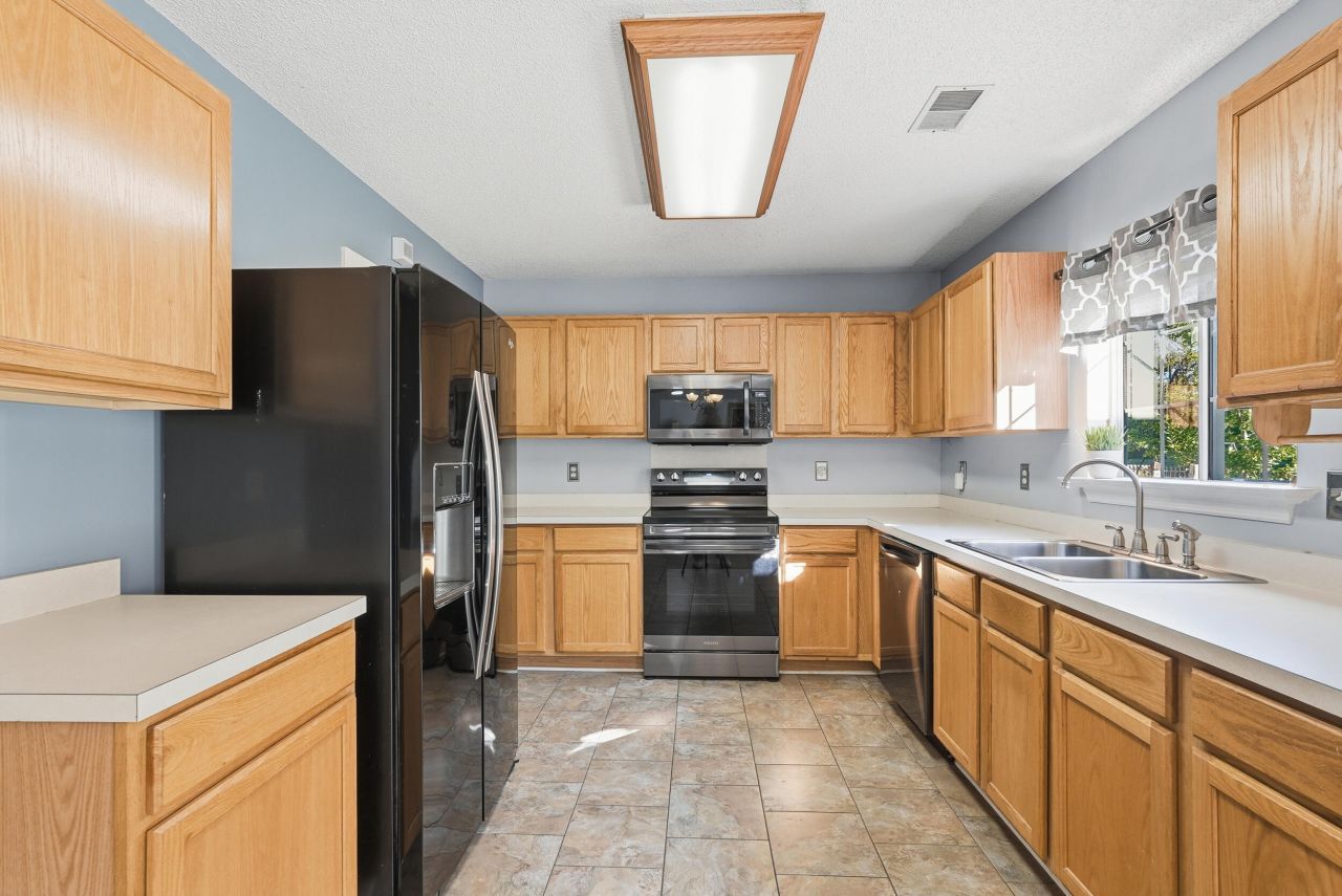 20 Creek Bend Drive Photo 12