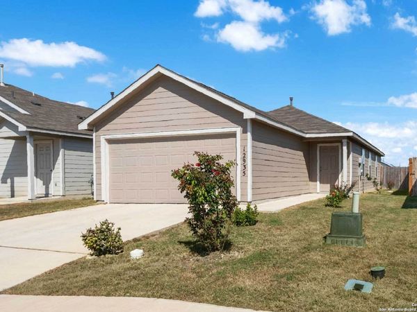 12935 Deep Eddy, St Hedwig, TX 78152