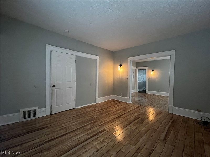 2602 Vega Avenue, Cleveland, OH 44113 Photo 2