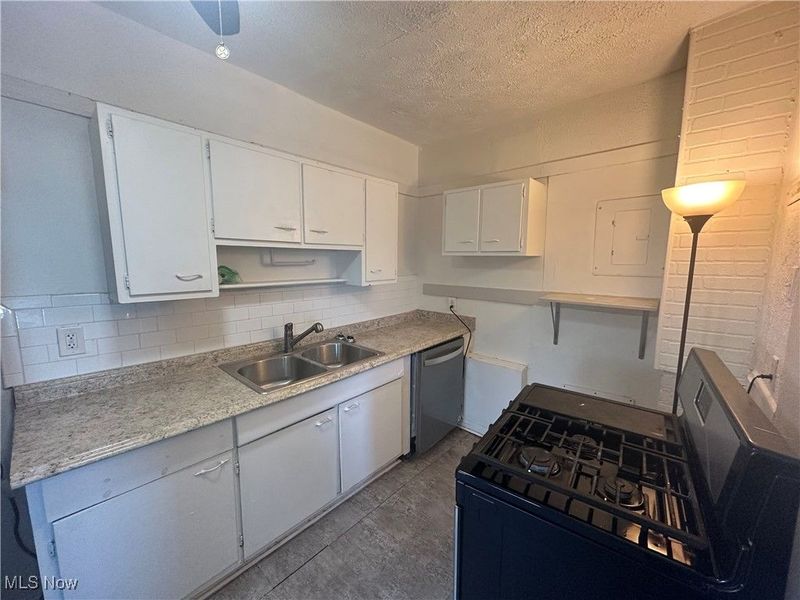 2602 Vega Avenue, Cleveland, OH 44113 Photo 22