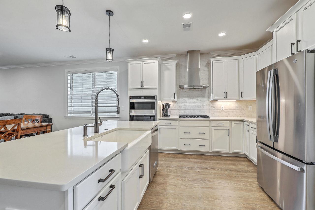 220 Old Grove Avenue Photo 10