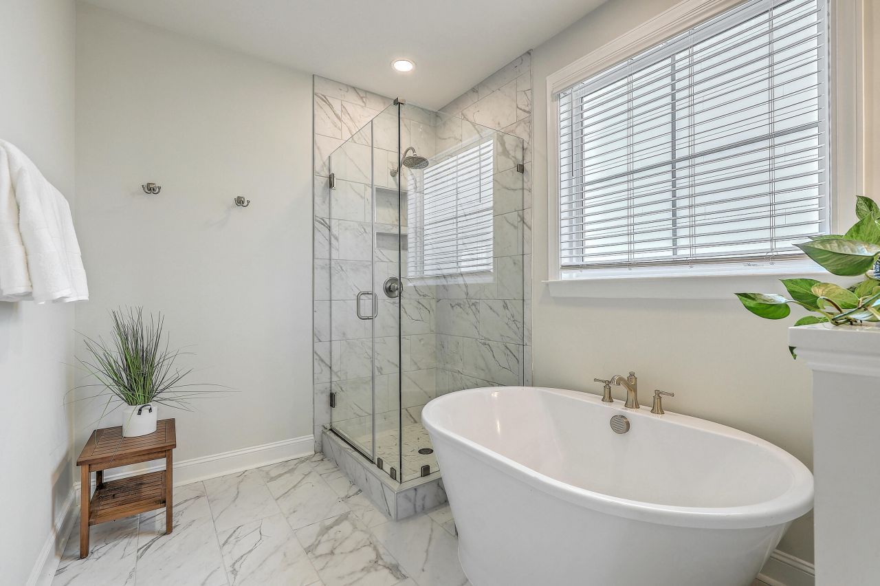 220 Old Grove Avenue Photo 26