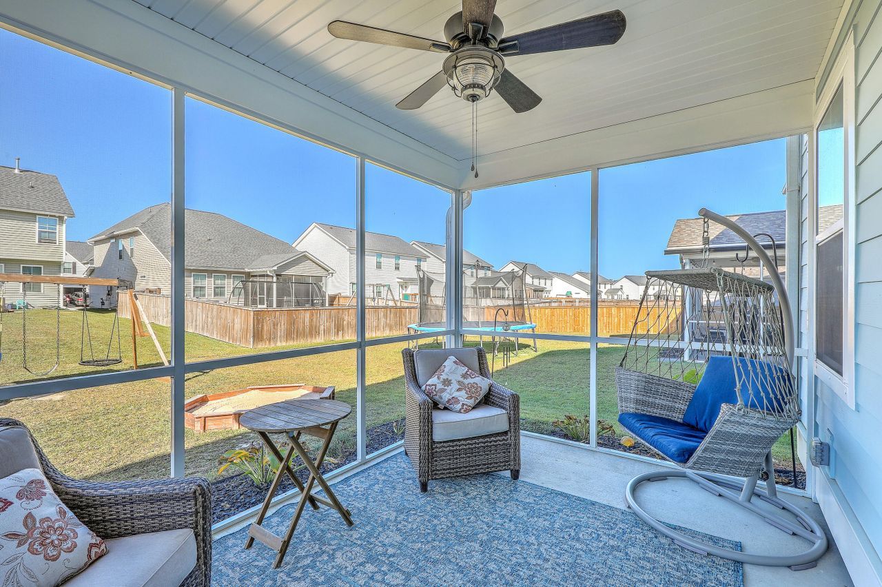 220 Old Grove Avenue Photo 37