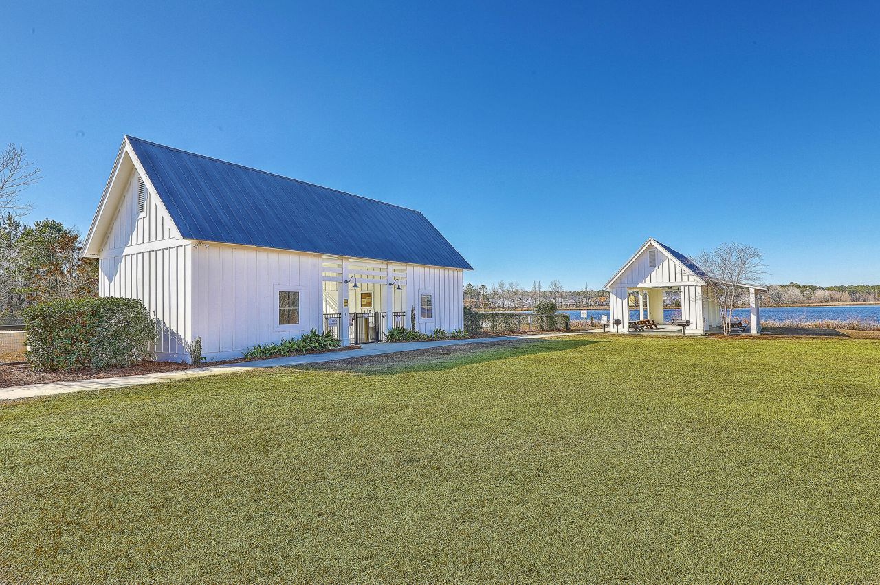 220 Old Grove Avenue Photo 46