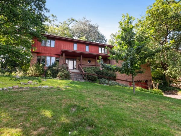 9940 S Wood Lane, Palos Hills, IL 60465