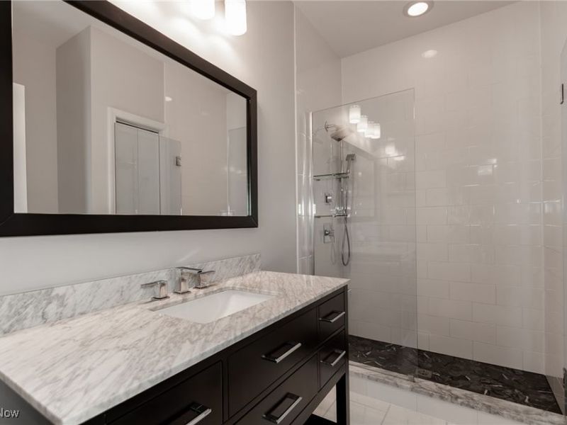 12591 Larchmere Boulevard, Unit W-6, Cleveland, OH 44120 Photo 31