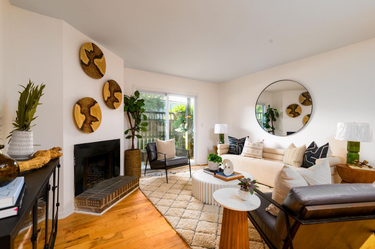 1402 Camp Road Photo 1