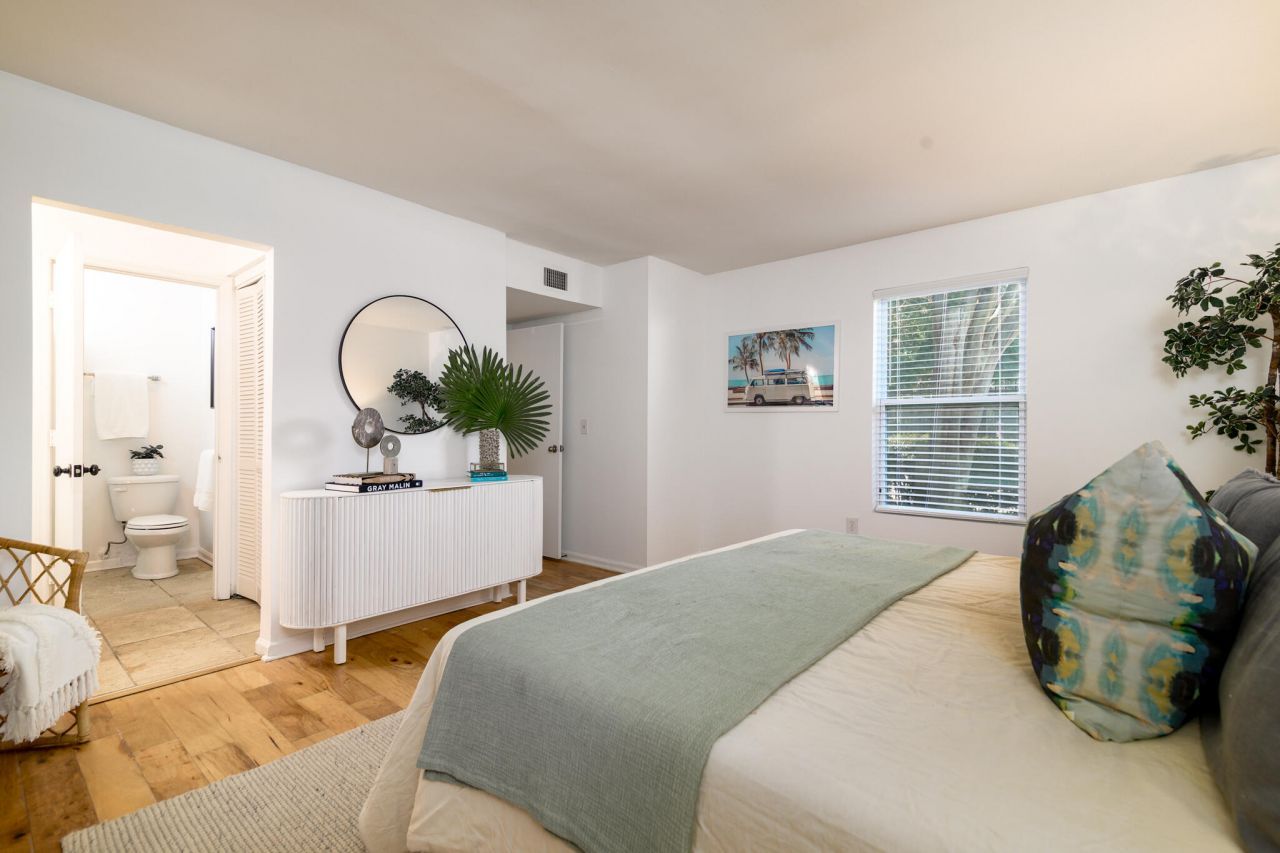 1402 Camp Road Photo 12