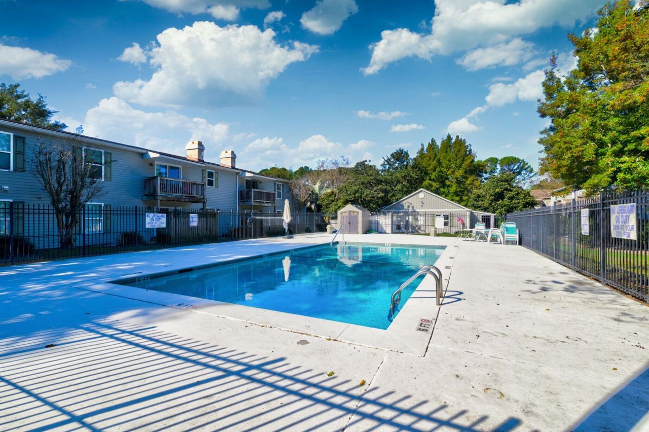 1402 Camp Road Photo 19