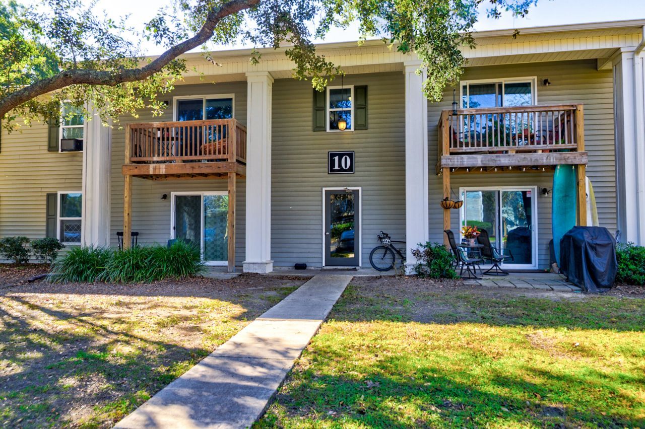 1402 Camp Road Photo 23