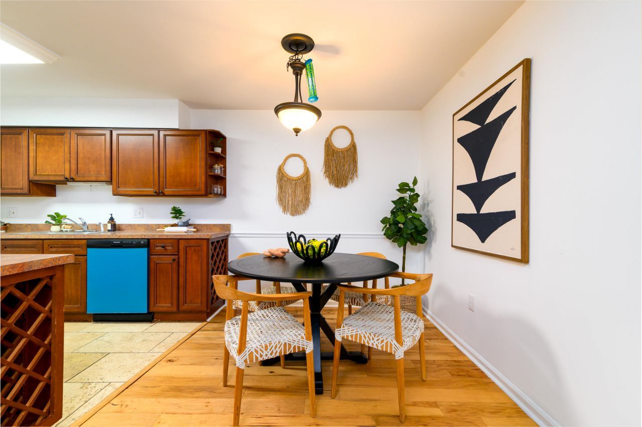 1402 Camp Road Photo 3