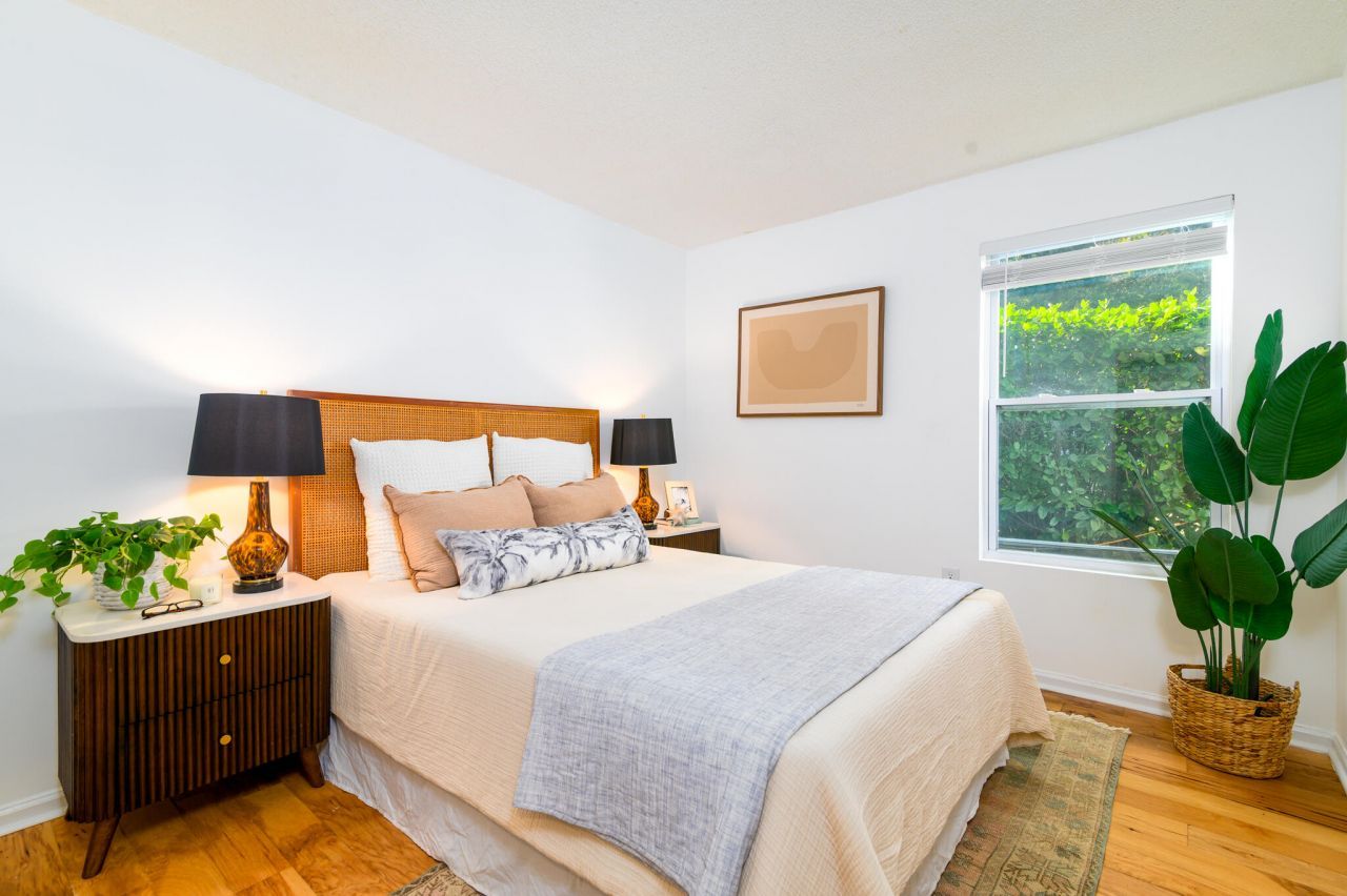 1402 Camp Road Photo 6