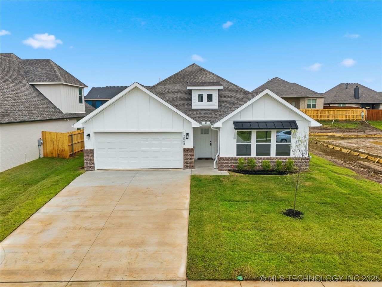 2068 E 129th Place S, Jenks, OK 74037 Main Photo