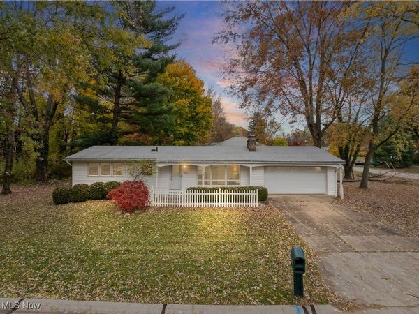 3081 Bancroft Road, Fairlawn, OH 44333