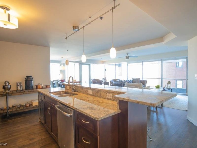 701 W Lakeside Avenue, Unit 501, Cleveland, OH 44113 Photo 18