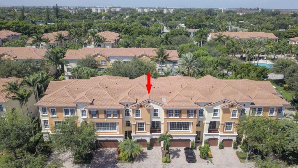 5645 NE Trieste Way, Boca Raton, FL 33487 Photo