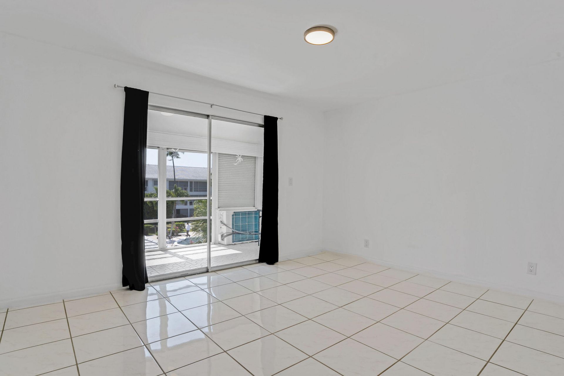 2050 NE 39th Street, Unit E307, Lighthouse Point, FL 33064 Photo