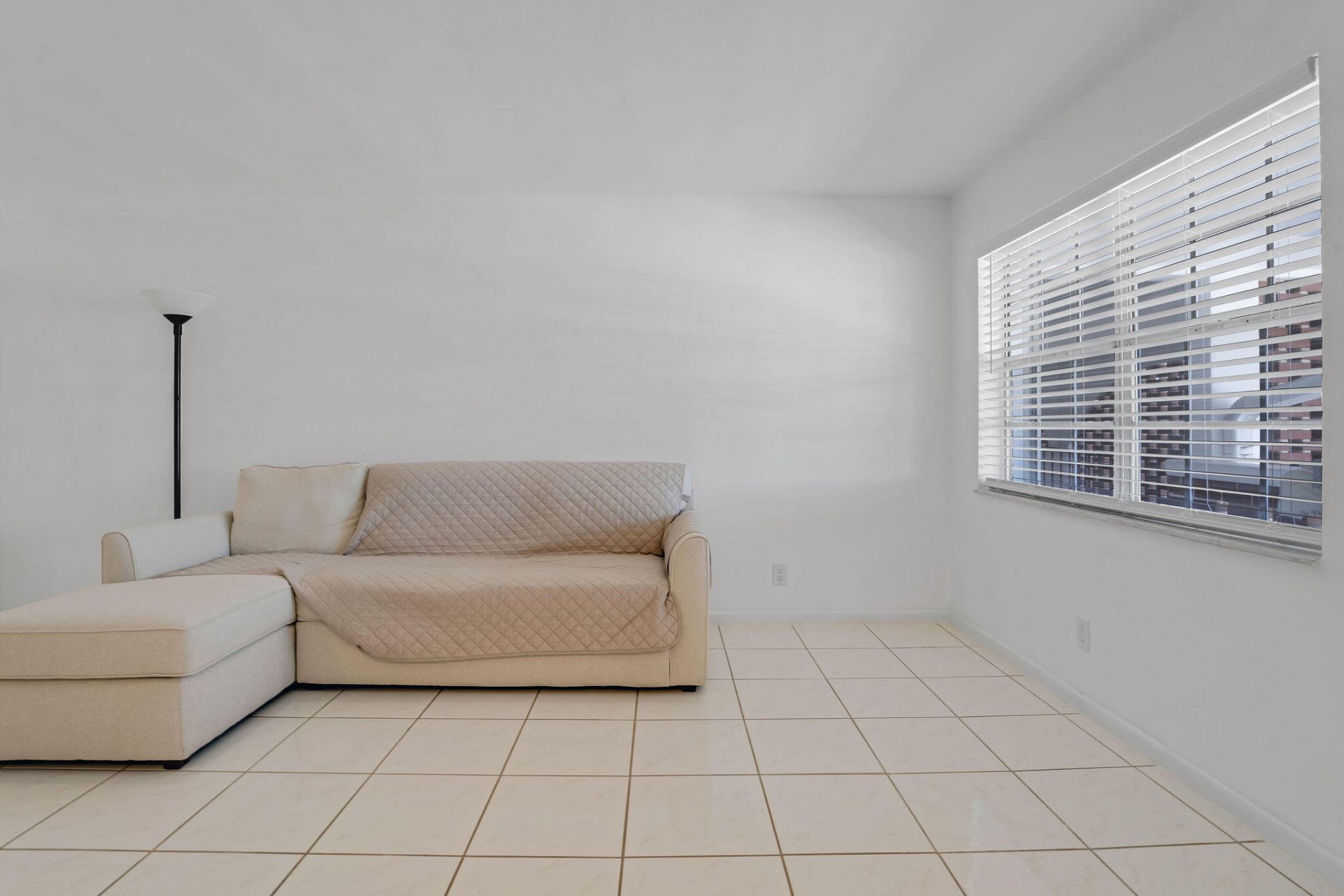 2050 NE 39th Street, Unit E307, Lighthouse Point, FL 33064 Photo