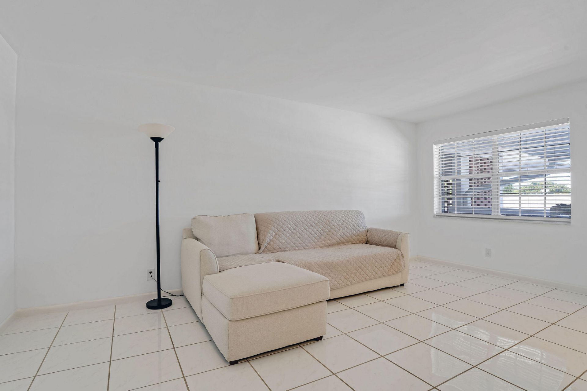 2050 NE 39th Street, Unit E307, Lighthouse Point, FL 33064 Photo