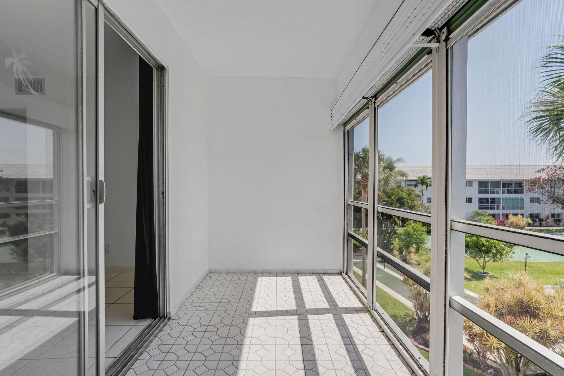 2050 NE 39th Street, Unit E307, Lighthouse Point, FL 33064 Photo