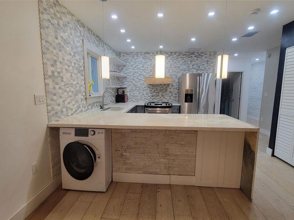 512 NW 15th Ter, Fort Lauderdale, FL 33311