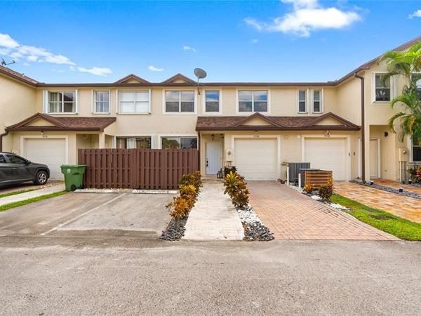 9580 SW 2nd Ct, Unit 9580, Pembroke Pines, FL 33025