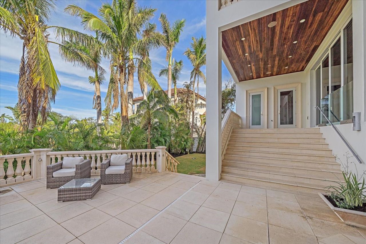 4136 Roberts Point Circle, Sarasota, FL 34242 Photo