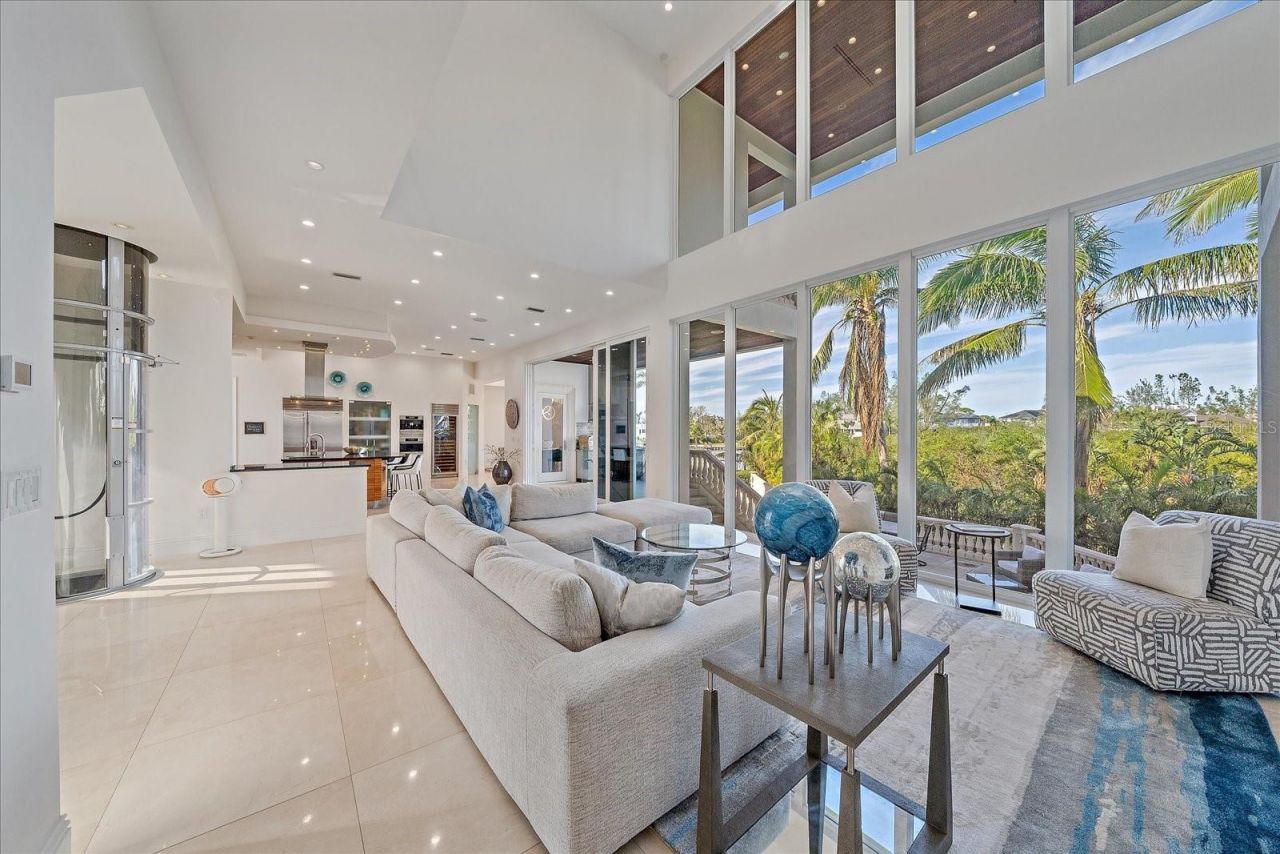 4136 Roberts Point Circle, Sarasota, FL 34242 Photo