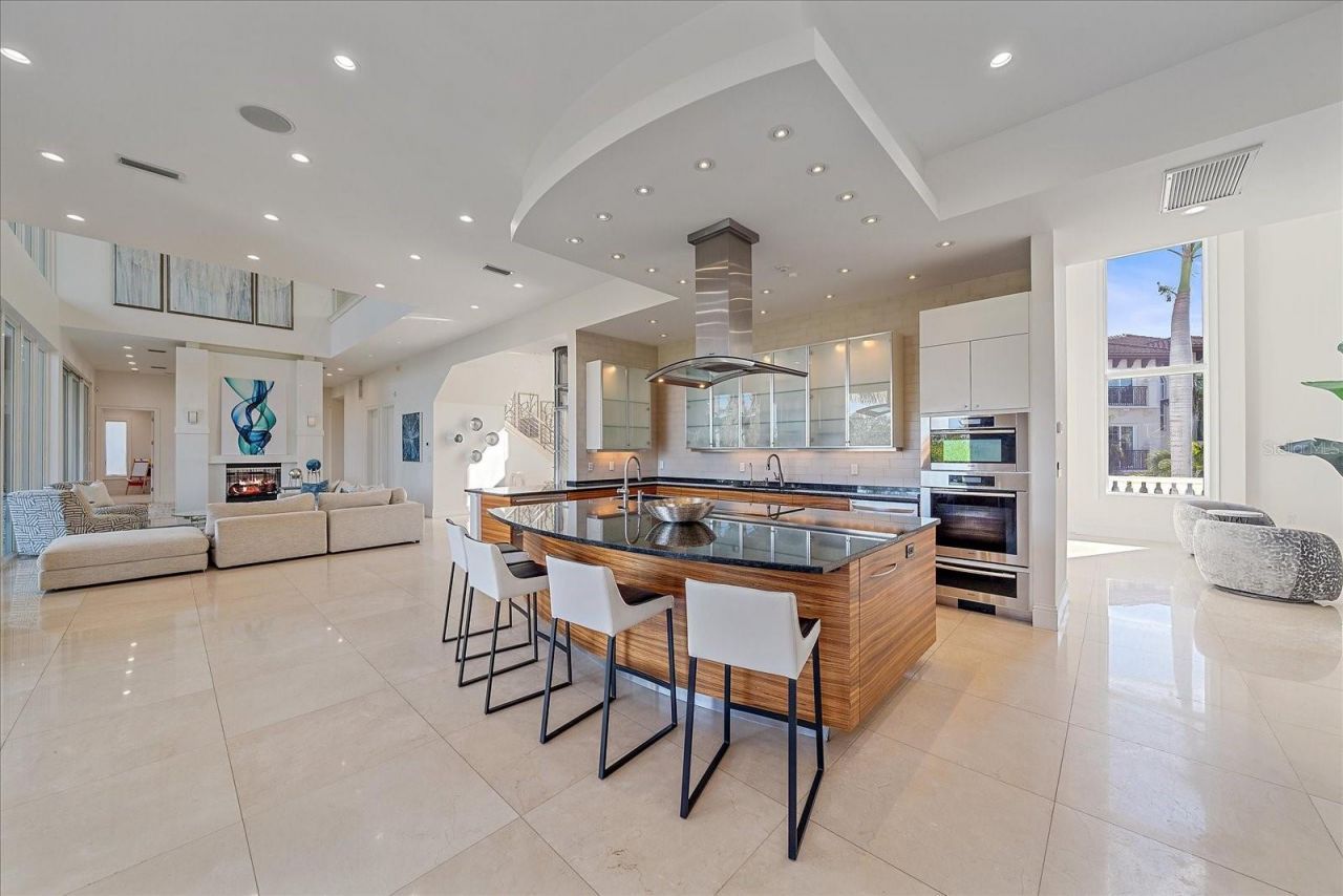 4136 Roberts Point Circle, Sarasota, FL 34242 Photo