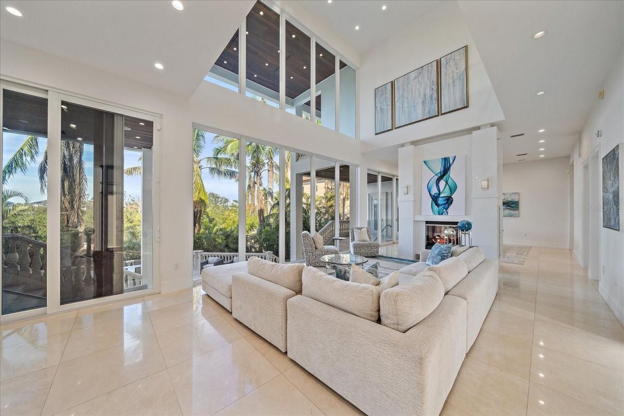 4136 Roberts Point Circle, Sarasota, FL 34242 Photo