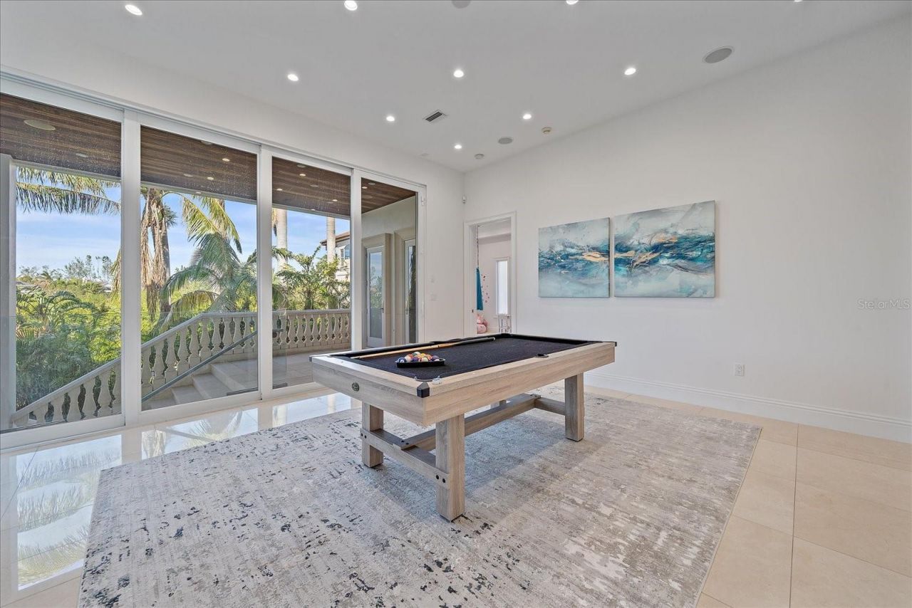 4136 Roberts Point Circle, Sarasota, FL 34242 Photo