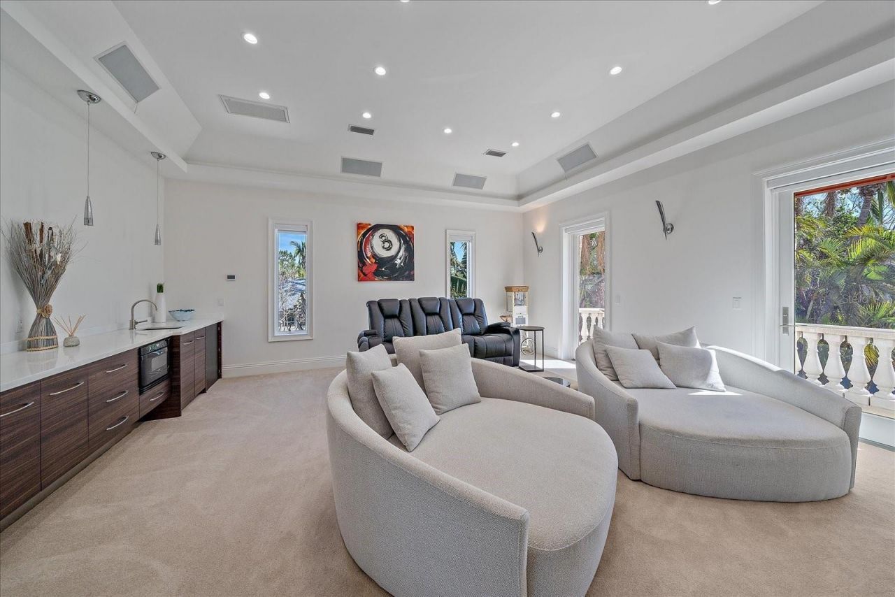 4136 Roberts Point Circle, Sarasota, FL 34242 Photo
