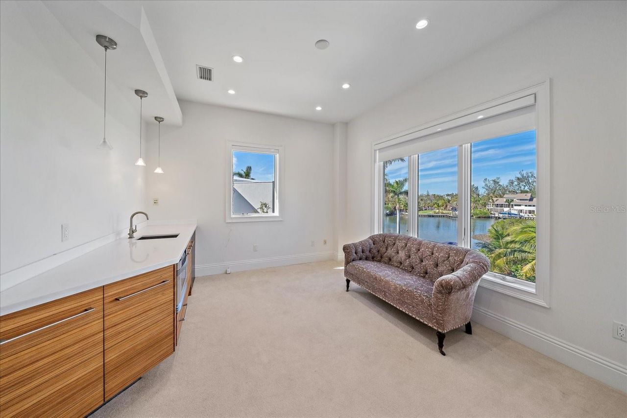 4136 Roberts Point Circle, Sarasota, FL 34242 Photo