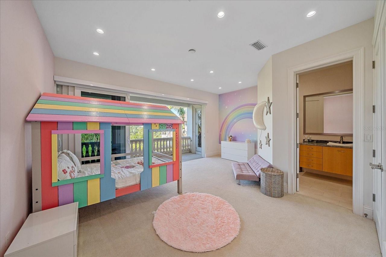 4136 Roberts Point Circle, Sarasota, FL 34242 Photo