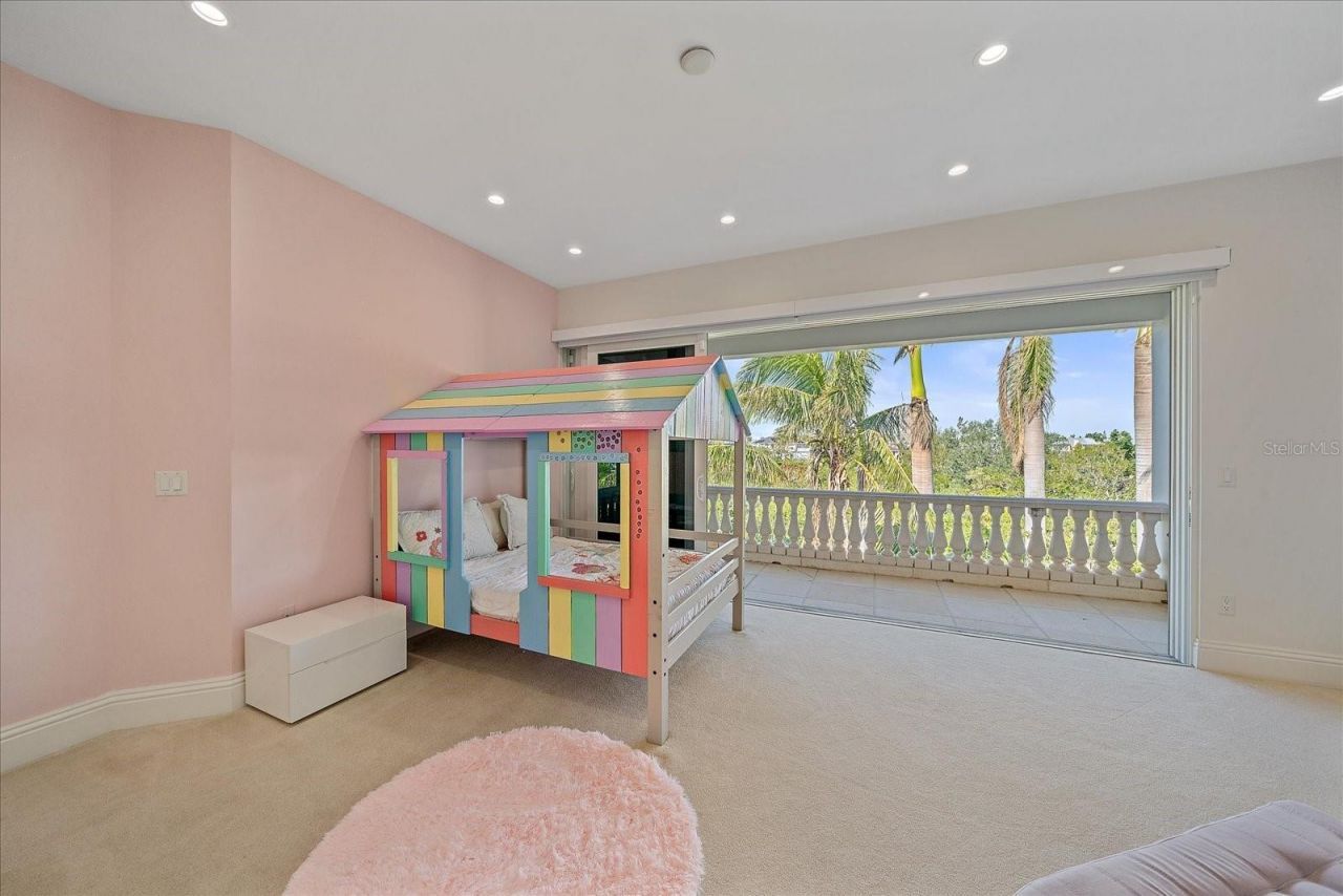 4136 Roberts Point Circle, Sarasota, FL 34242 Photo