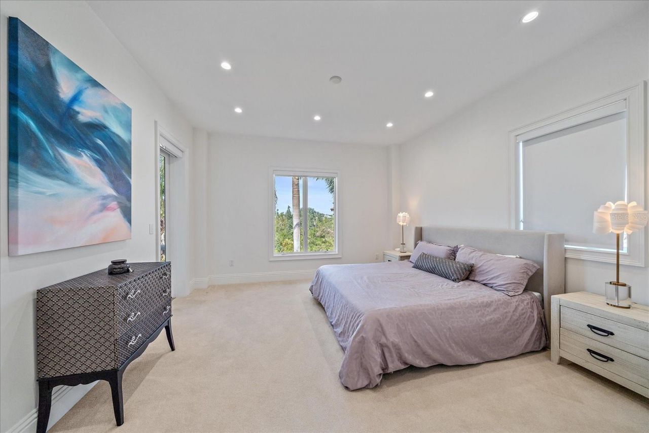 4136 Roberts Point Circle, Sarasota, FL 34242 Photo