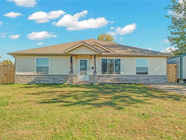 501 S 12th Street, Rogers, AR 72756