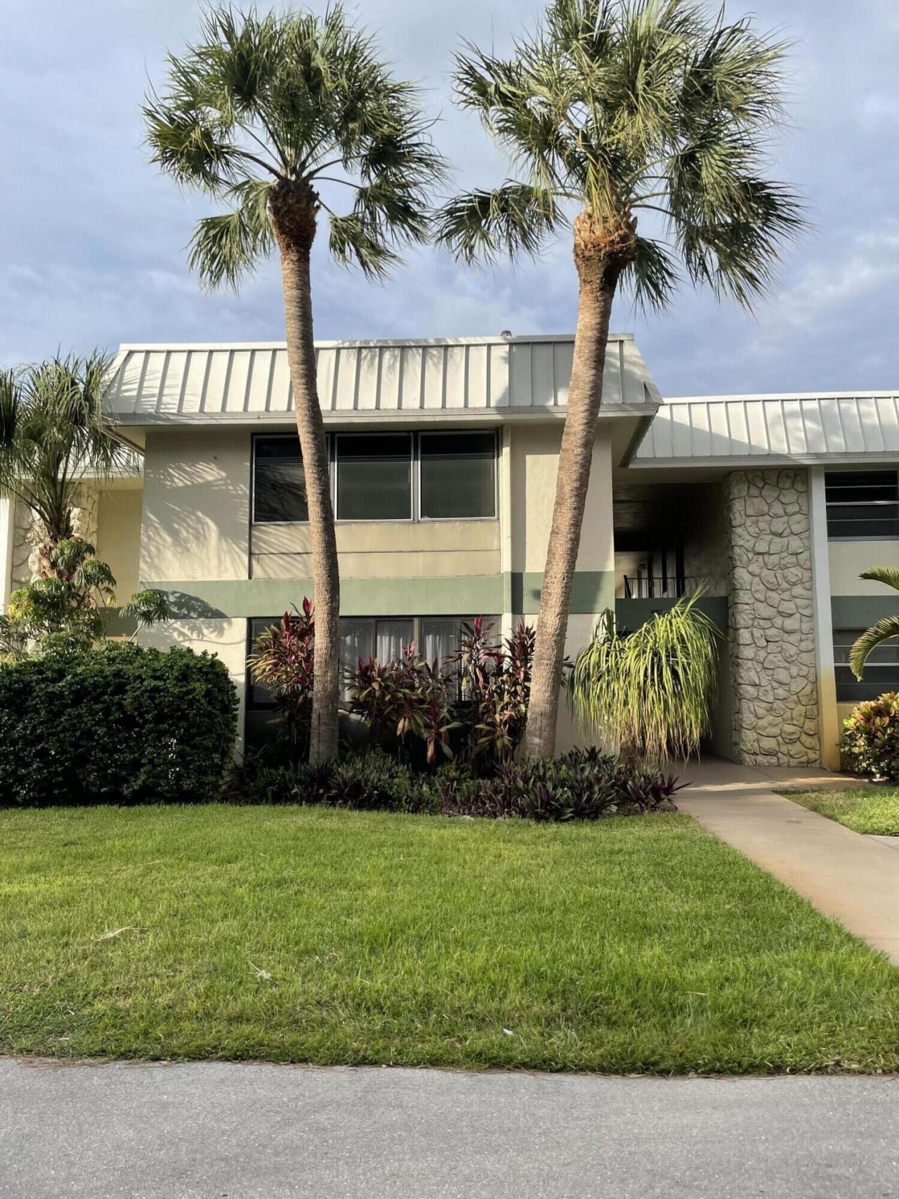 2302 Sunrise Boulevard, Unit 202, Fort Pierce, FL 34982 Photo
