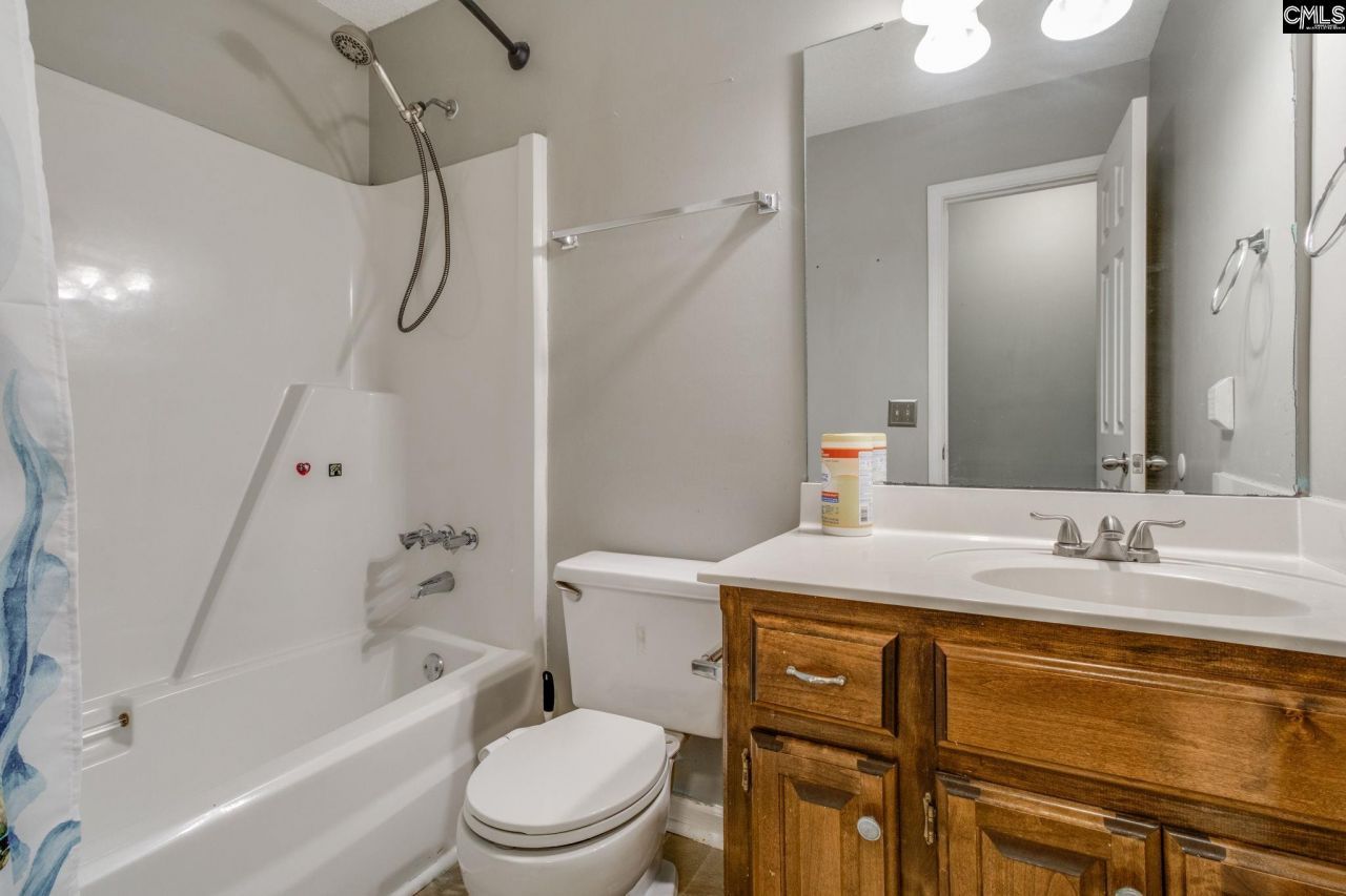 2 Woodshaw Court Photo 24