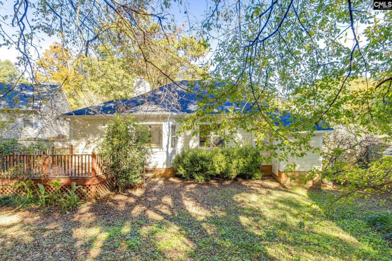 2 Woodshaw Court Photo 30